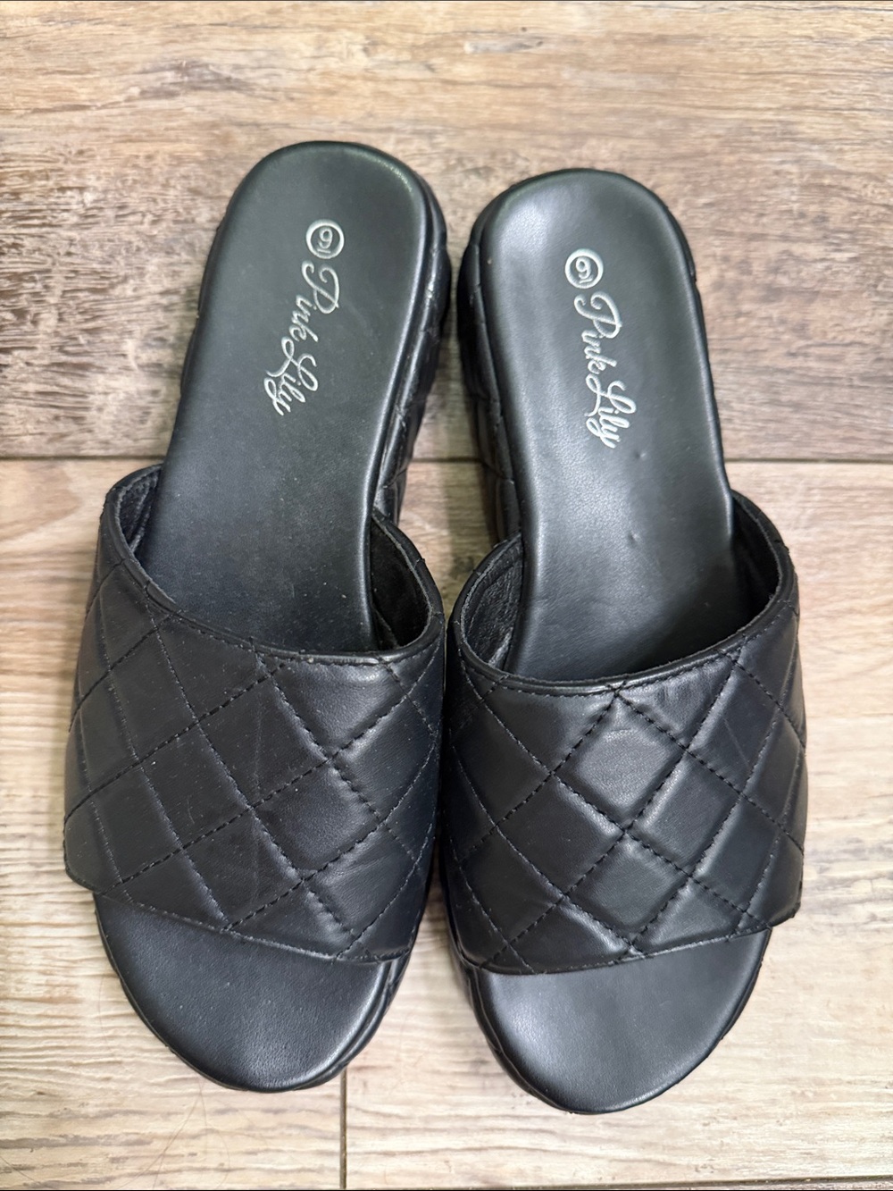 Pink Lily Black Quilted Slide Mules